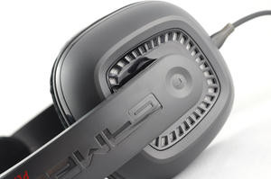 012C000003968462-photo-plantronics-gamecom-777-couteur.jpg