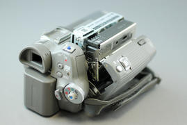 000000B400544937-photo-cam-scopes-panasonic-nv-gs230.jpg