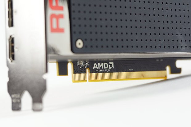 026C000008087222-photo-radeon-r9-fury-x-6.jpg