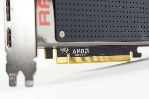 026C000008087222-photo-radeon-r9-fury-x-6.jpg