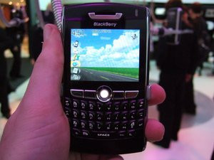 012C000000457116-photo-rim-blackberry-8800.jpg