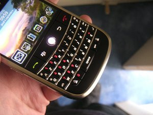 012C000001584402-photo-blackberry-bold.jpg