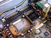 00D2000000056723-photo-asus-pundit-le-classique-socket-478.jpg