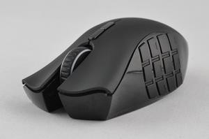 012C000004569012-photo-razer-naga-epic-5.jpg