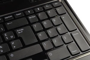 012C000004504264-photo-dell-inspiron-15r.jpg