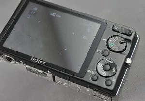 012C000003172890-photo-sony-w380-de-dos.jpg