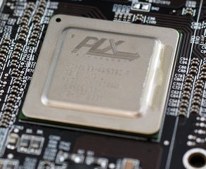 000000F001461212-photo-amd-radeon-hd-4870-x2-r700-bridge-plx.jpg