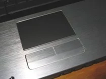 00D2000000113171-photo-asus-w1n17-rwt-une-mati-re-trange-pour-le-touchpad.jpg