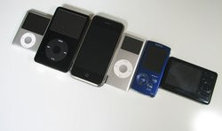 00FA000000607528-photo-apple-ipod-nano-ipod-classic-iphone-ipod-nano-2g-sony-nw-a800-creative-zen.jpg