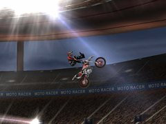 00F0000000051195-photo-moto-racer-3-freestyle-au-stade-de-france.jpg