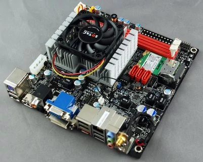 0000014002079588-photo-zotac-ion-itx-a-2.jpg