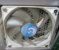 000000AA00580901-photo-nettoyage-pc-ventilateur-filtre-poussi-re.jpg