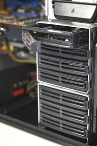 0000012C03677460-photo-pc-clubic-hardcore-gamer.jpg
