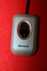 000000E600099321-photo-microsoft-fingerprint-reader.jpg