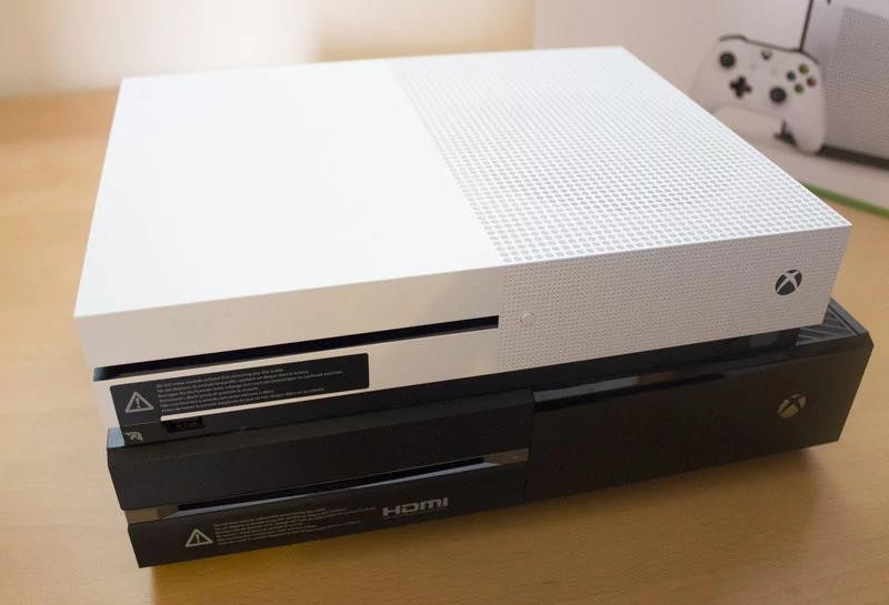 0320000008534528-photo-xbox-one-s-3.jpg