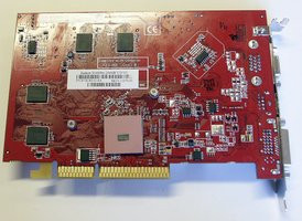 000000C800259999-photo-sapphire-x1600-pro-agp-2.jpg