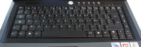 000000A000104421-photo-asus-m6bne-keyboard-touchpad.jpg