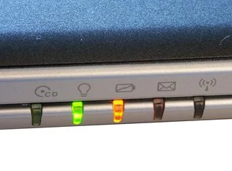 000000F000104400-photo-asus-m6bne-front-leds.jpg