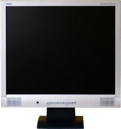 00FA000000226465-photo-comparo-lcd-19-nec-92xm-vue.jpg