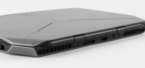 0226000008236634-photo-alienware-13.jpg