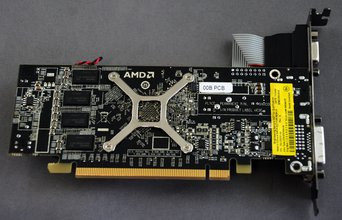 000000DC02895638-photo-amd-radeon-hd-5570-carte-2.jpg