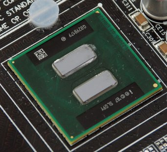 0000013602079806-photo-processeur-intel-atom-double-coeur.jpg