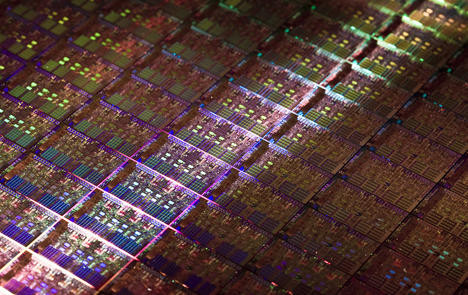 0000012702393946-photo-wafer-intel-core-i5-2.jpg