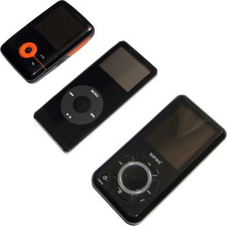 014A000000327430-photo-creative-zen-v-plus-ipod-nano-sansa-e200-diag.jpg