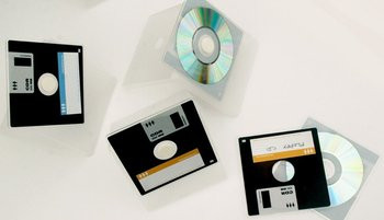 015E000000711200-photo-disquette-3-5-pouces-1-2-cd.jpg
