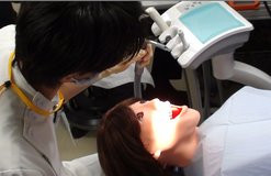 000000A003041192-photo-live-japon-robot-cobaye-dentiste.jpg