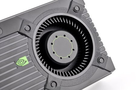 01C2000005150980-photo-nvidia-geforce-gtx-670-la-carte-2.jpg