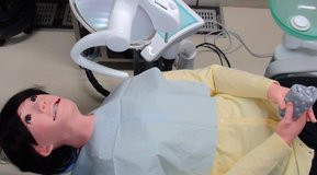 000000A003041200-photo-live-japon-robot-cobaye-dentiste.jpg