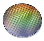 0000008C00133968-photo-wafer-nvidia-geforce-7.jpg