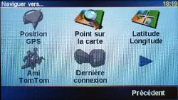 00FA000000332999-photo-gps-tomtom-go-910.jpg