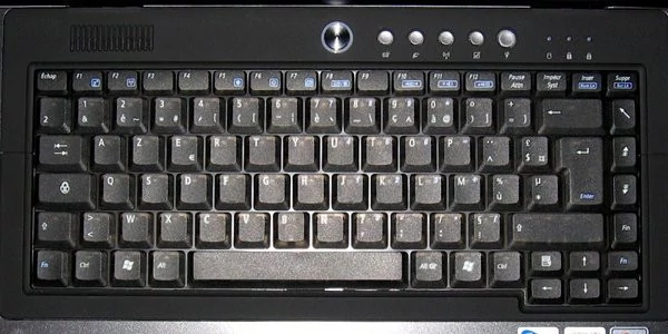 0258000000112994-photo-asus-m6bne-clavier.jpg