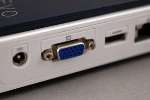 000000CD02079646-photo-acer-revo-nvidia-ion-5.jpg
