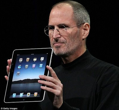 0190000008048204-photo-ipad-steve-jobs.jpg