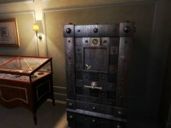 00F0000000325136-photo-safecracker.jpg