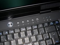 00D2000000113005-photo-asus-m6bne-les-boutons-asus-d-acc-s-rapide.jpg