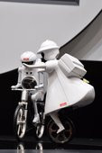 000000AA02465646-photo-robots-cyclistes-murata.jpg