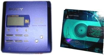 015E000000043903-photo-le-minidisc-et-son-support.jpg