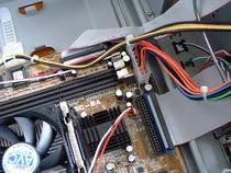 00D2000000056610-photo-asus-terminator-p4-533-des-connecteurs-ide-tr-s-accessibles.jpg