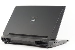 012C000007249022-photo-asus-rog-750.jpg