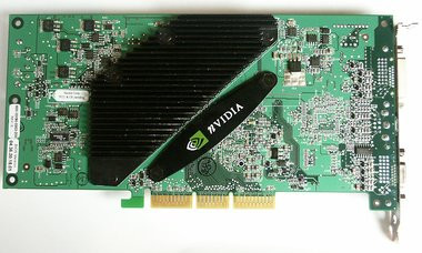 017C000000060412-photo-nvidia-geforce-fx-5700-ultra-la-carte-de-dos.jpg