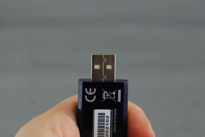0190000002449862-photo-test-tuner-tnt-avermedia-023.jpg