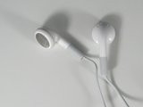 0000007800508044-photo-ipod-shuffle-casque.jpg