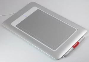 012C000003424574-photo-wacom-bamboo-fun.jpg
