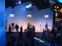 00D2000000054204-photo-ects-2002-playstation-experience.jpg