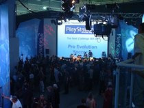 00D2000000054205-photo-ects-2002-playstation-experience.jpg