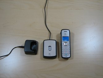 000000FA00390307-photo-logitech-cordless-internet-handset.jpg